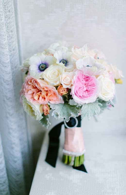 04-patricia-ivan-wedding-bride-bouquet
